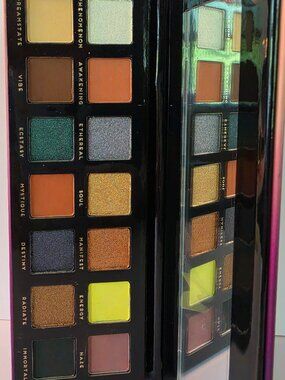 BAD HABIT Aura Eyeshadow Palette